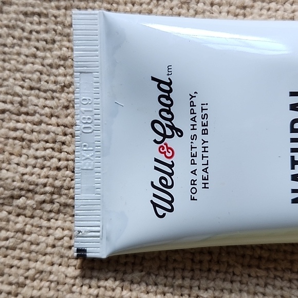 Well & Good Dog Toothpaste and Grannick's Bitter Apple Dog Spray - Picture 4 of 6